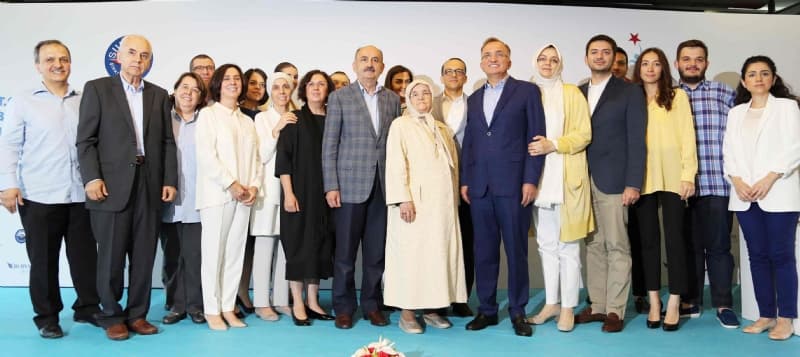 Bakan Müezzinoglu Kahraman Ailesi
