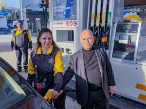 levernt eski akaryakit alirken